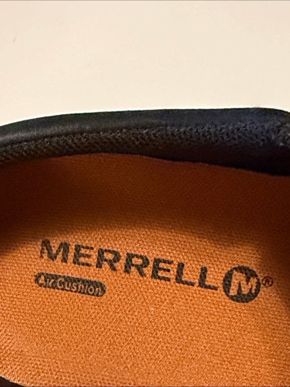 Merrell Woman’s Dassie style slip on casual loafer with buckle. Size 8. - Picture 2 of 14